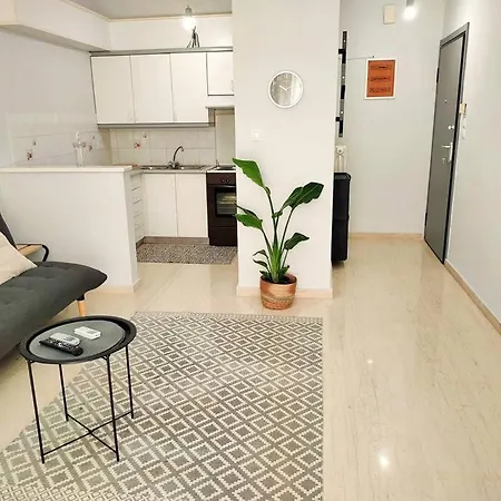 Δίπλα Στο Πάρκο Apartment Kalamata Exterior photo